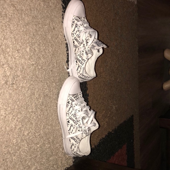 Graphic Chucks - Picture 1 of 4